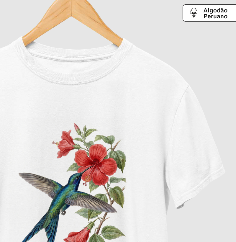 Camiseta Premium Camiseta Beija-Flor e Hibisco | Coleção Aquarela Nativa