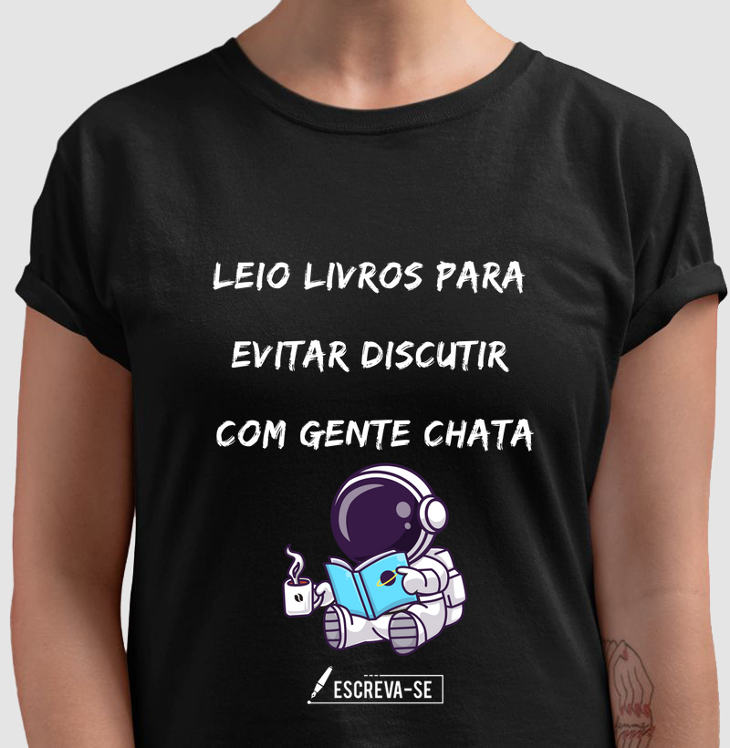 Leio livros para evitar discutir com gente chata