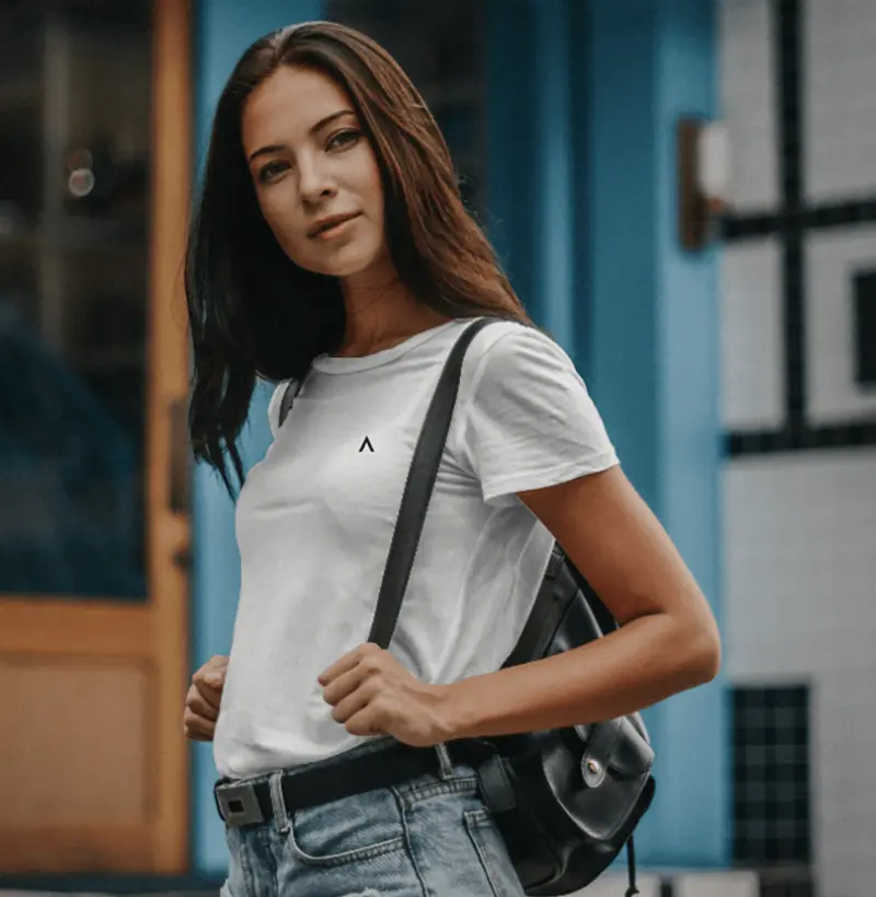 Camiseta Branca Premium Feminina - Linha A