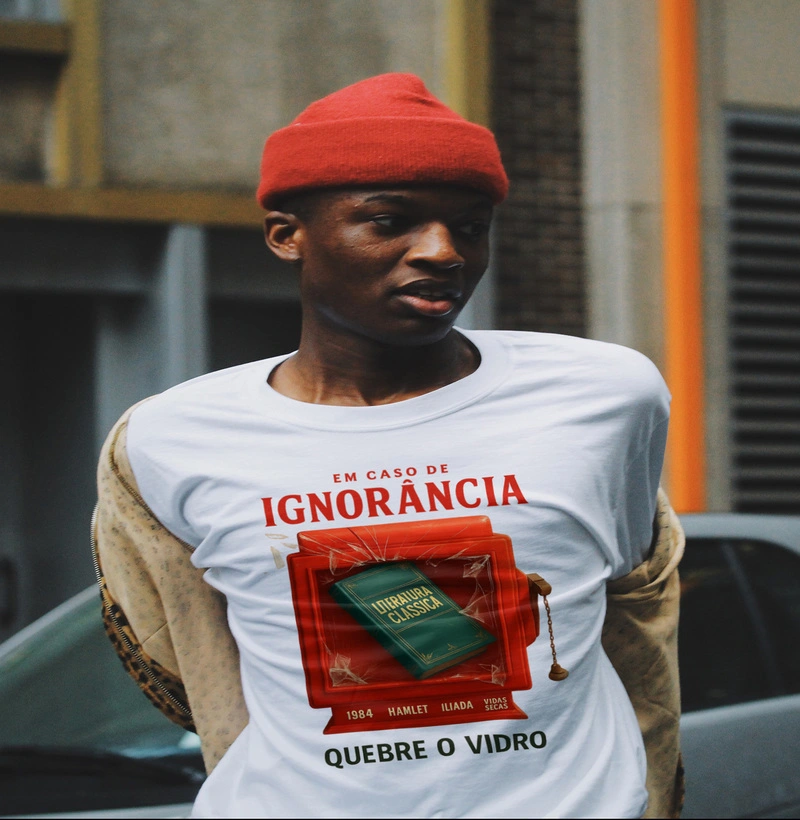 "Em caso de ignorância, quebre o vidro."