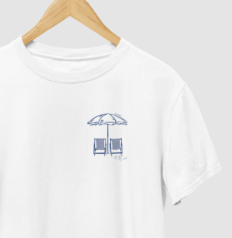 Cadeiras e guarda-sol