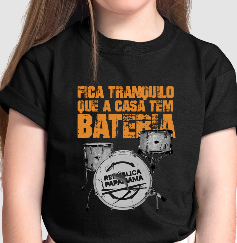 Fica tranquilo que a casa tem bateria (preta e laranja)