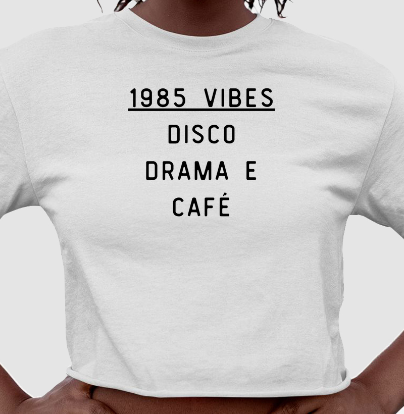 1985 vibes: disco, drama e café