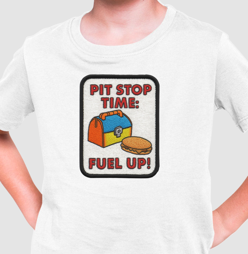 Camiseta Infantil: PIT STOP TIME (Fuel Up!)