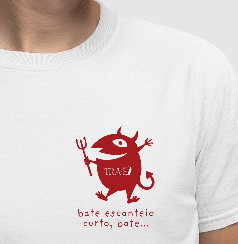 Bate escanteio curto, bate...