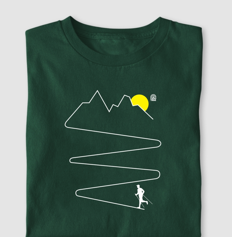 Camiseta Subindo Montanha
