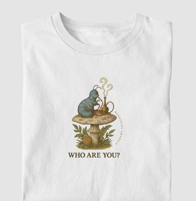 Camiseta Infantil Who Are You — Alice in Wonderland