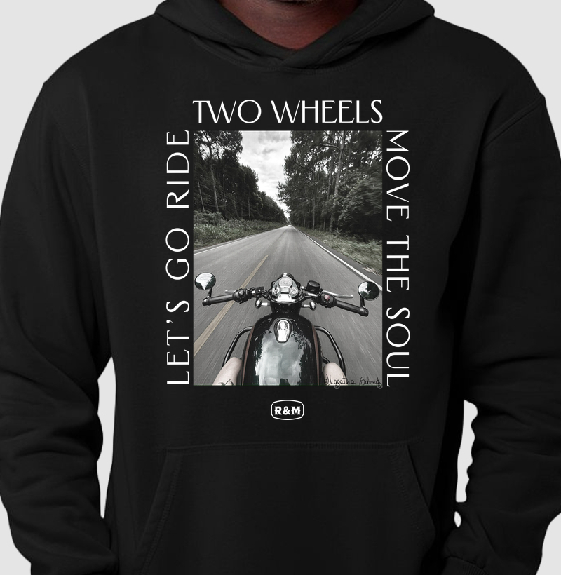 Two Wheels Move the Soul - Hágatha Schimitz