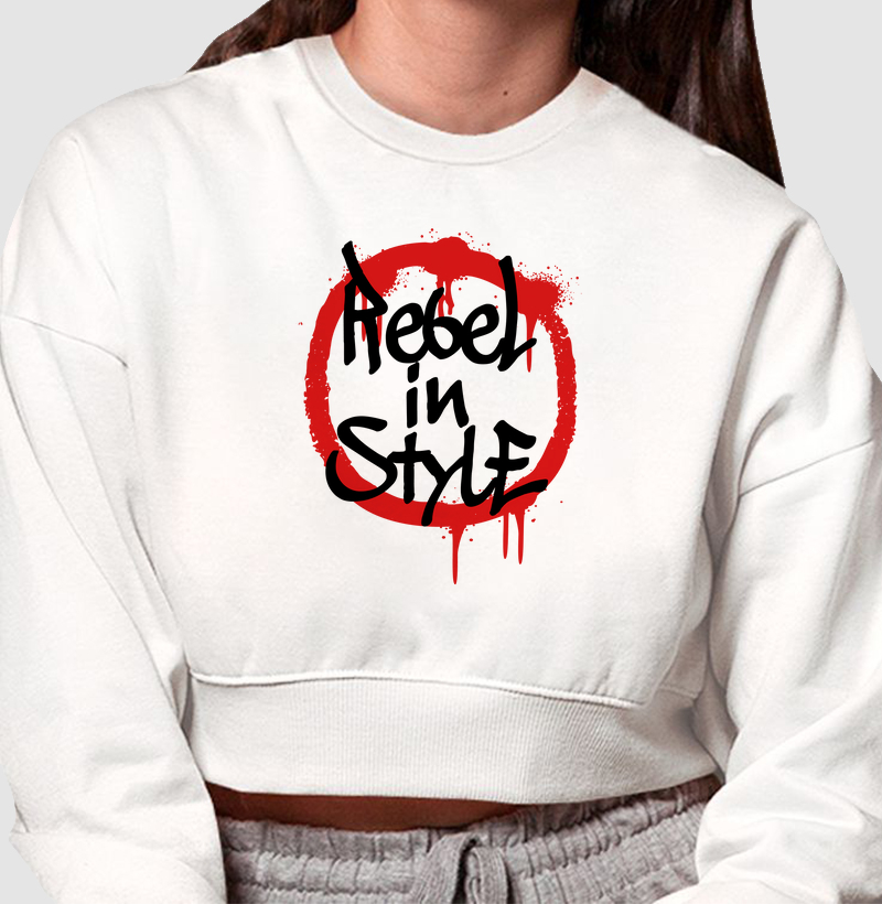 Rebel in Style: Moletom Cropped - A Estampa que Redefine Atitude