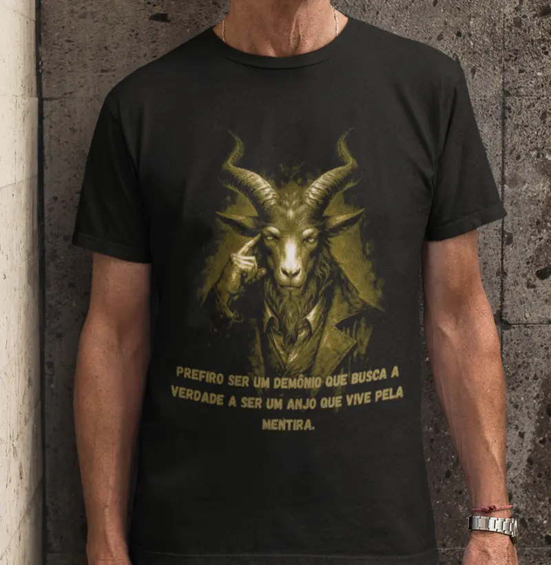 Prefiro ser um demônio que busca a verdade a ser um anjo que vive pela mentira.