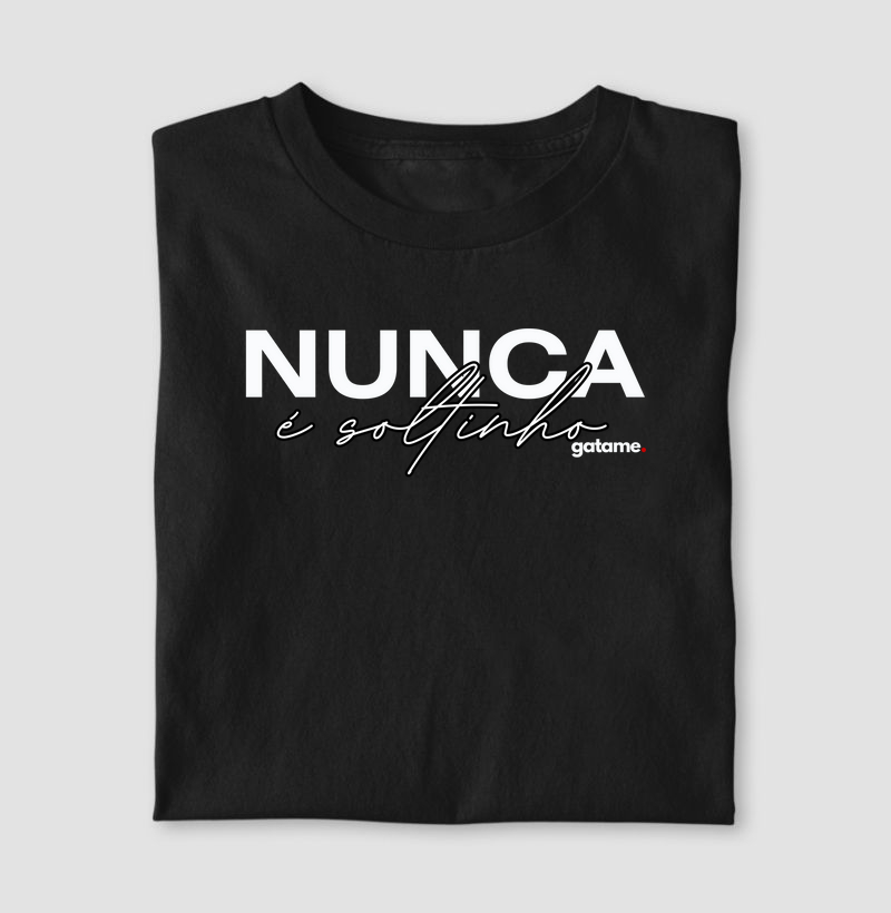 Camiseta “Nunca é Soltinho” – Expressão Clássica do Jiu-Jitsu