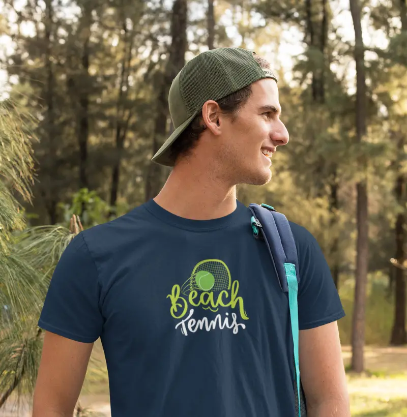 Camiseta Beach Tennis | Raquete e Bola em Ação | Essência do Esporte | Design Dinâmico