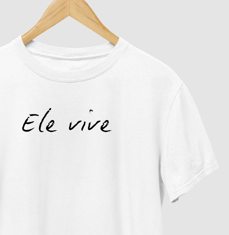 Ele vive minimalista