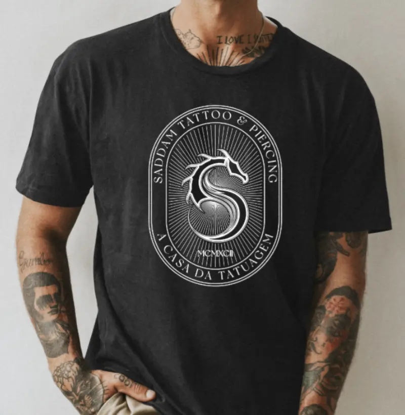 Camiseta Saddam Tattoo & Piercing - White