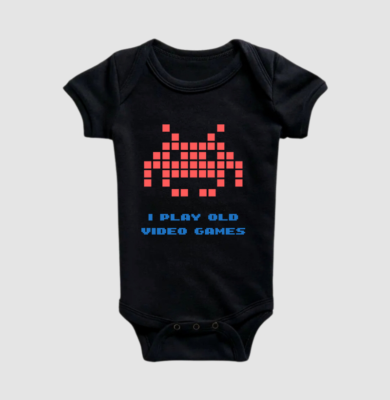 Pixel Alien Gamer – Think Tee