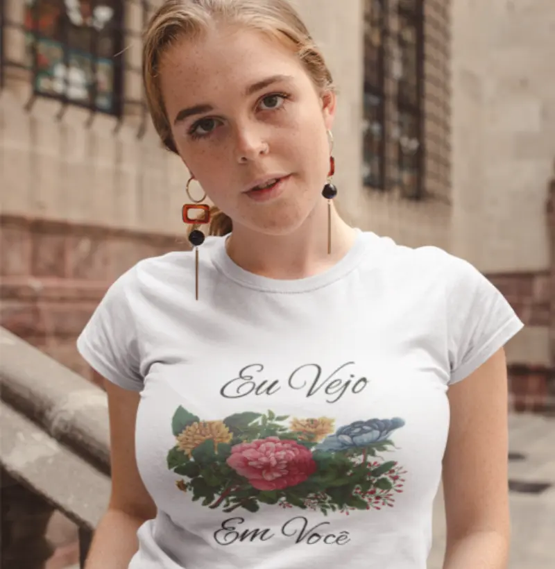 Camiseta Feminina Flores em Você Moda Fashion