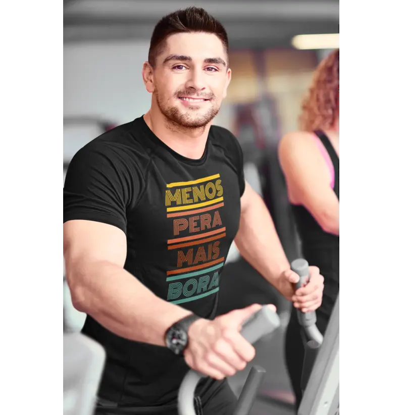 Camiseta Menos Pera Mais Bora (versão colorida)