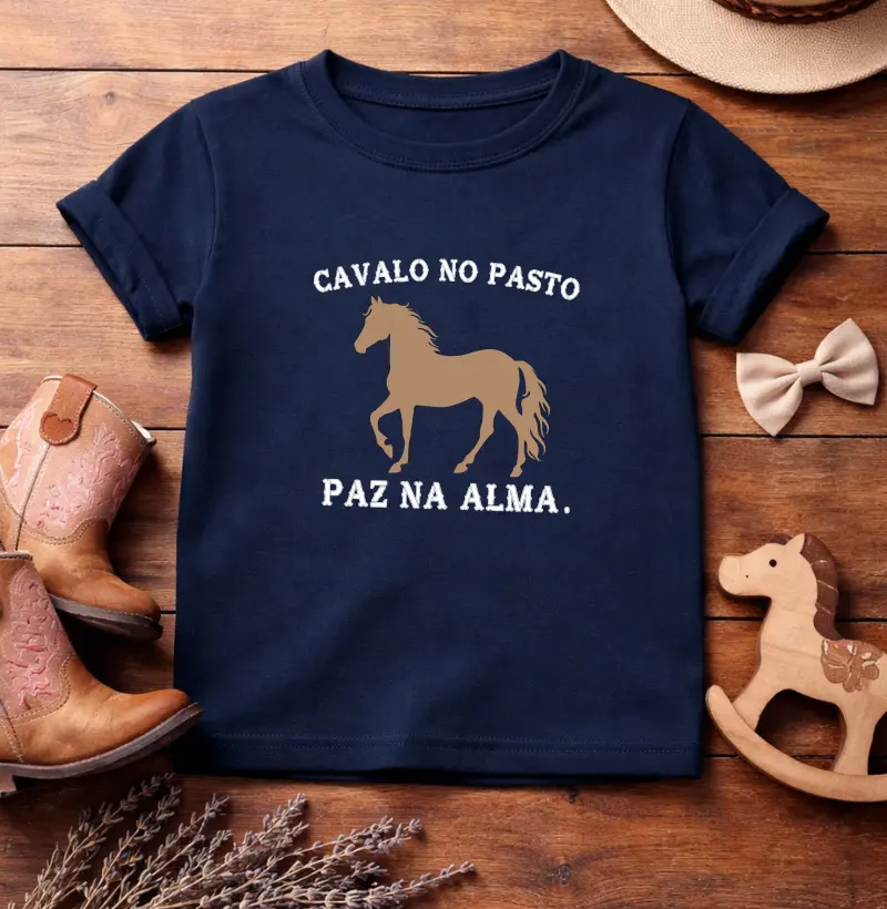 Camiseta Infantil Cavalo no Pasto Paz na Alma 100% Algodão Premium