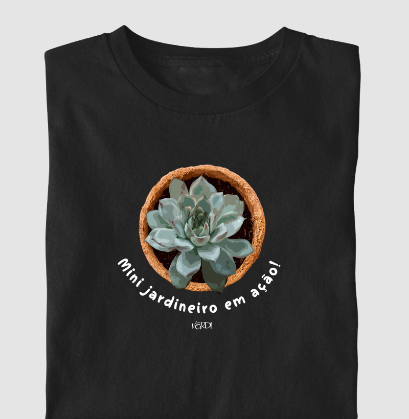 Mini jardineiro em ação