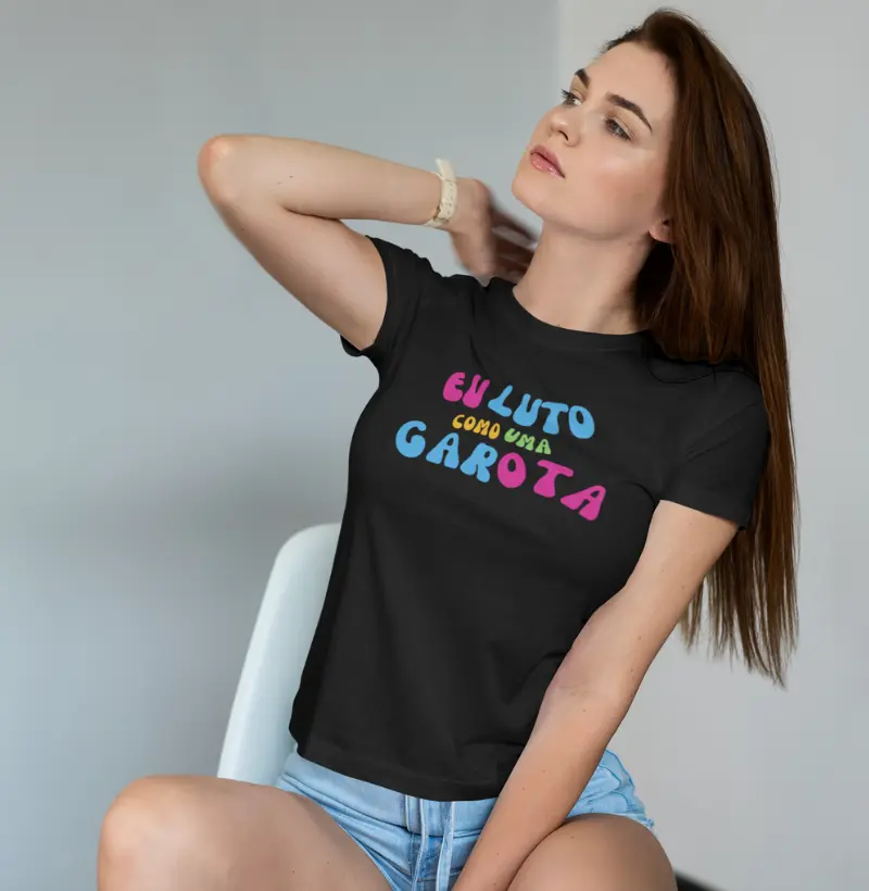 Eu Luto Como uma Garota | Camiseta Empoderada de Artes Marciais | Força Feminina no Esporte