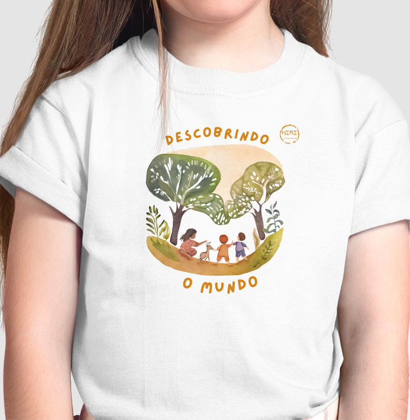 Camiseta Infantil KIRI - Descobrindo o Mundo