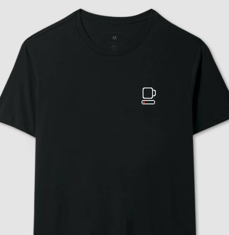Camiseta Pixel Café – Energia em Baixo Nível
