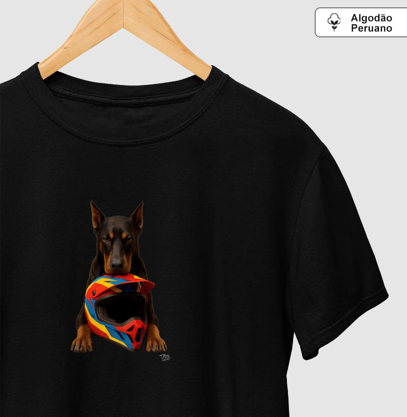 Cão Doberman Capacete