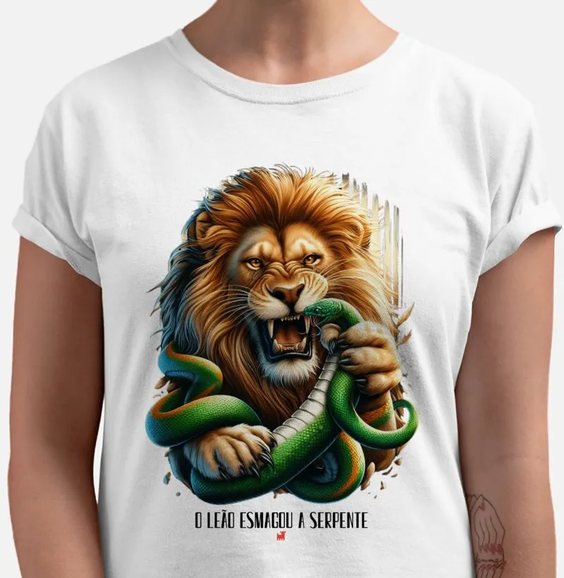O leão esmagou a serpente