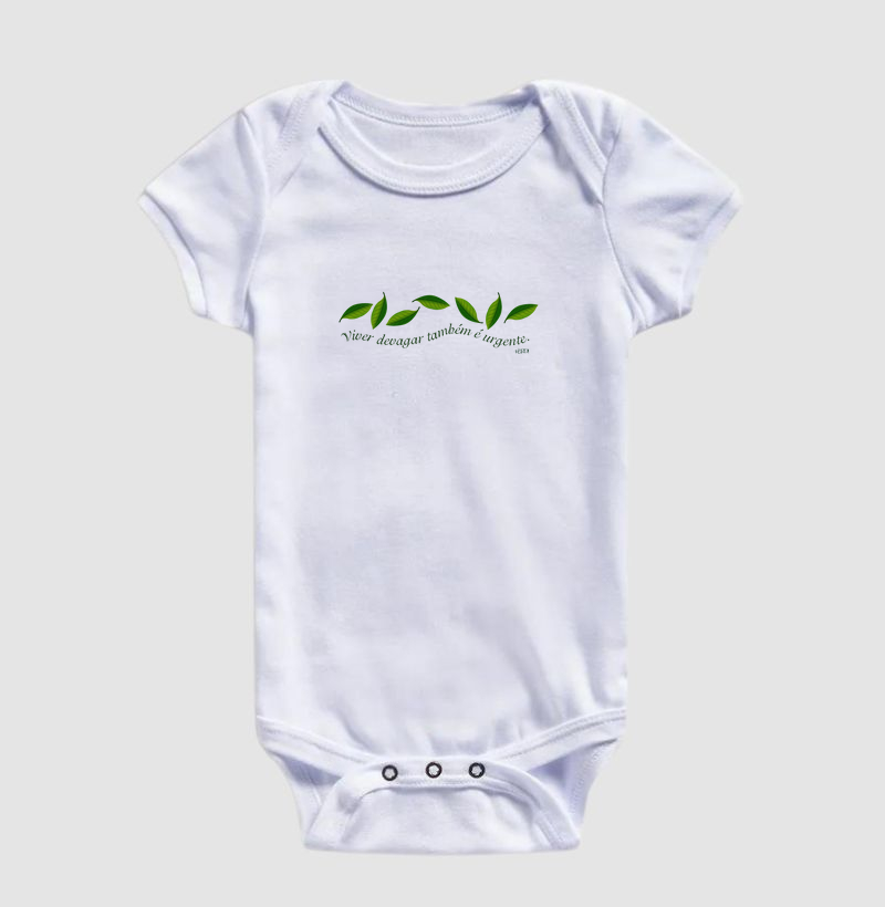 Camiseta Viver devagar também é urgente