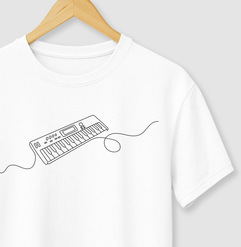 Camiseta Minimalista Teclado Linha Contínua