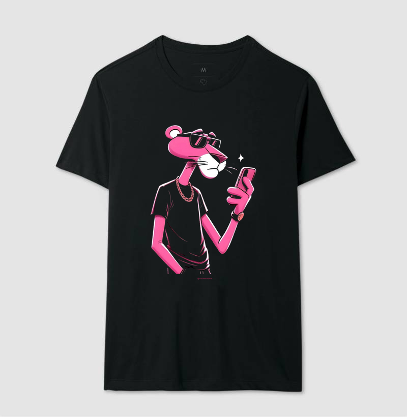 Camiseta com estampa geek - Pantera cor de rosa