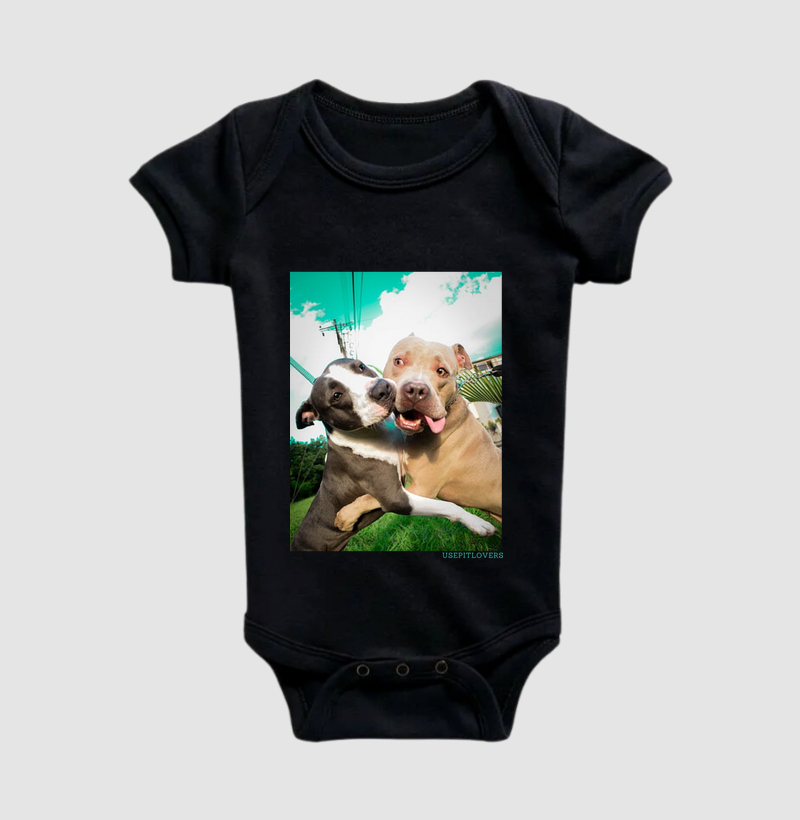 ABRAÇO DE PIT BULL