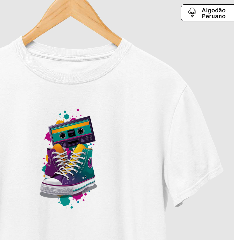 Camiseta Peruana K7 & Tênis — Soundtrack 80/90 | Posto80