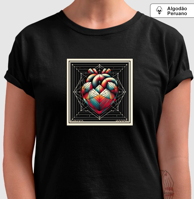 Camiseta Algodão Peruano Coração Geométrico