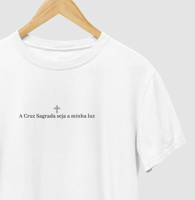 "A Cruz Sagrada seja a minha luz" - São Bento
