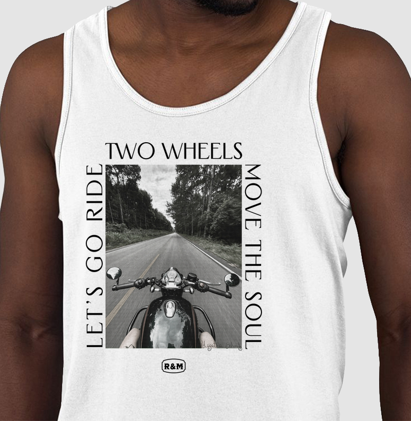 Two Wheels Move the Soul - Hágatha Schimitz