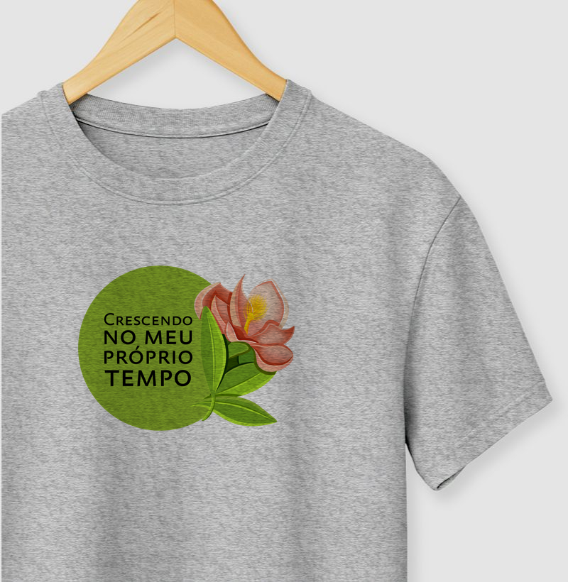 Camiseta Crescendo no meu próprio tempo