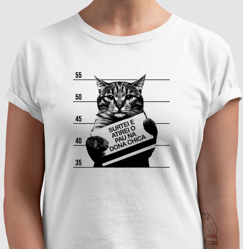 Surtei e Atirei o Pau na Dona Chica