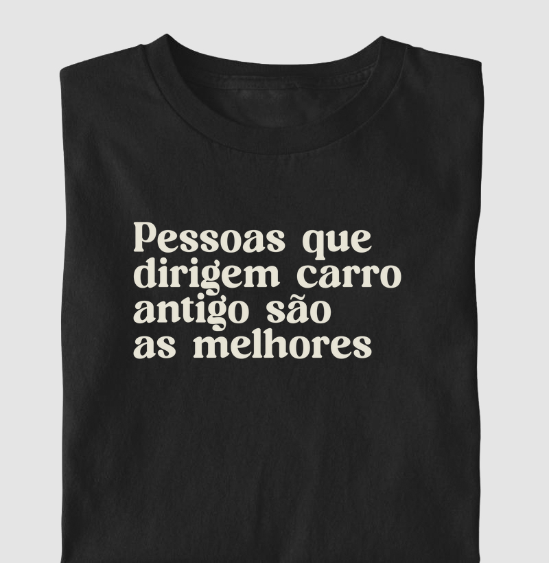 DIRIJEM CARRO ANTIGO