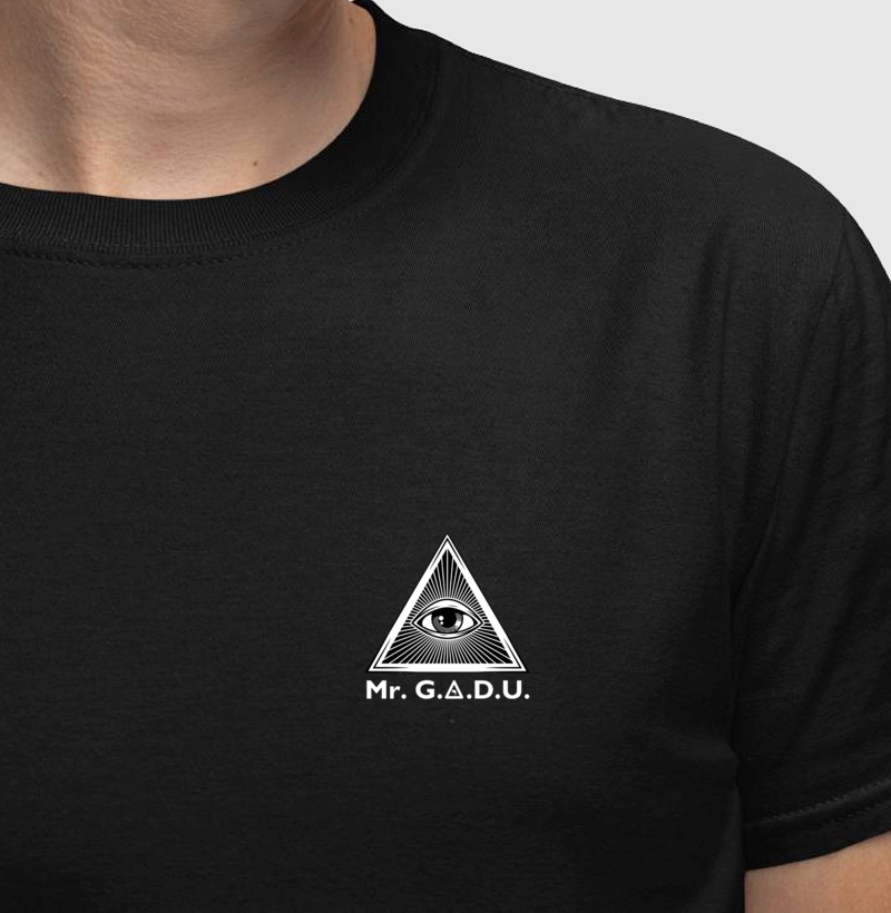 Camiseta Básica Brasão Mr. GADU - Masculina