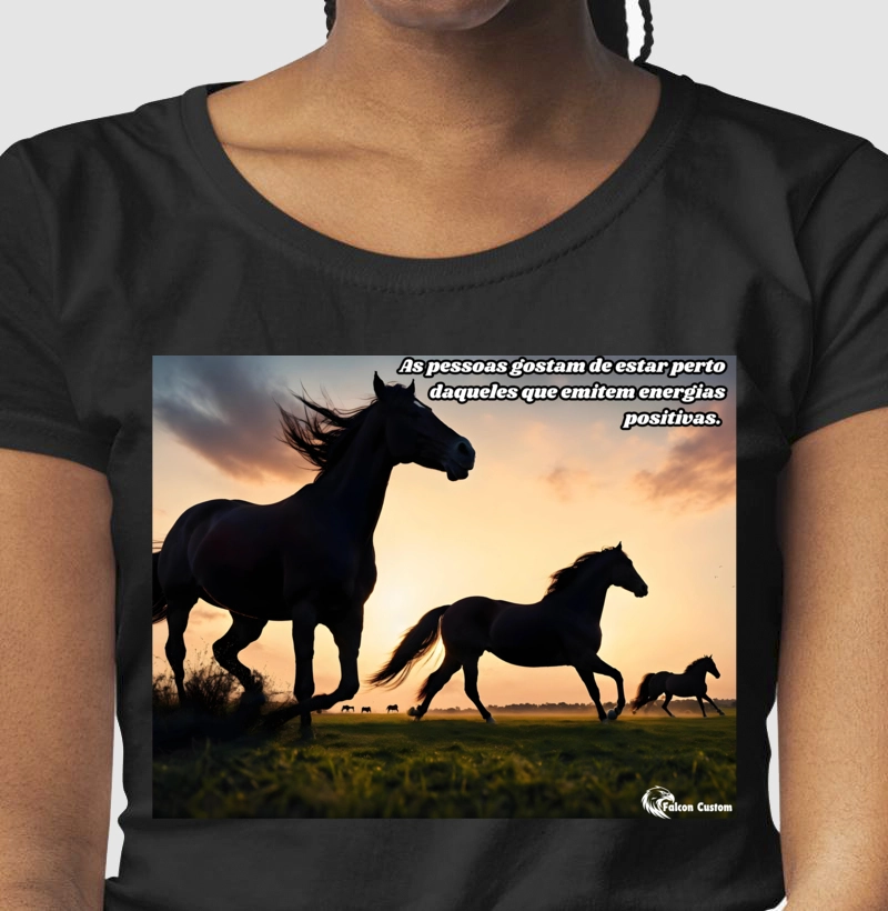Camiseta Feminina com frase de positividade