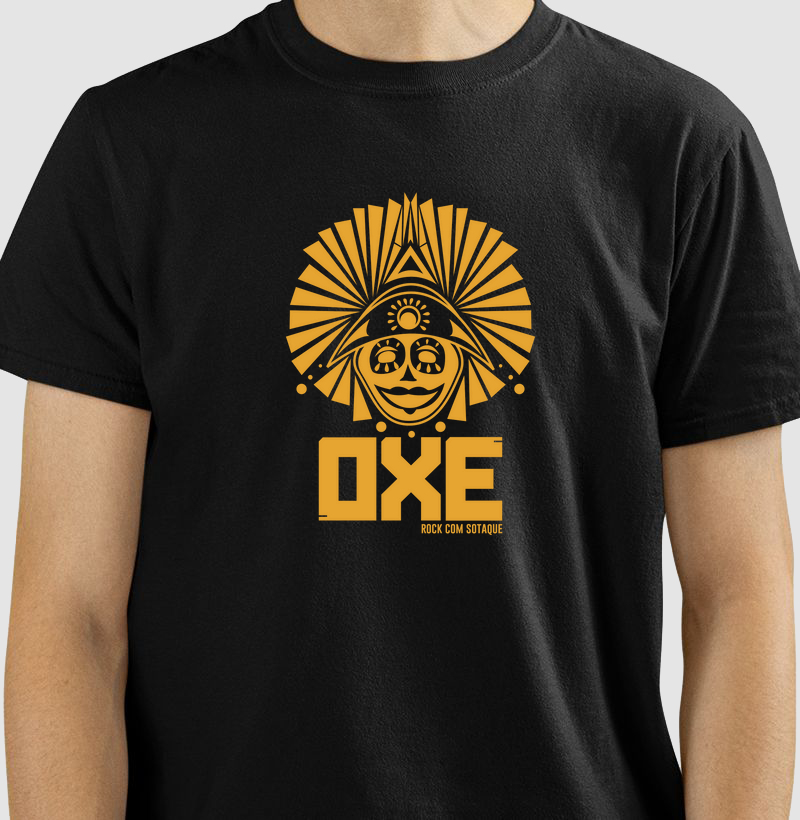 Camiseta preta OXE - Estampa pequena