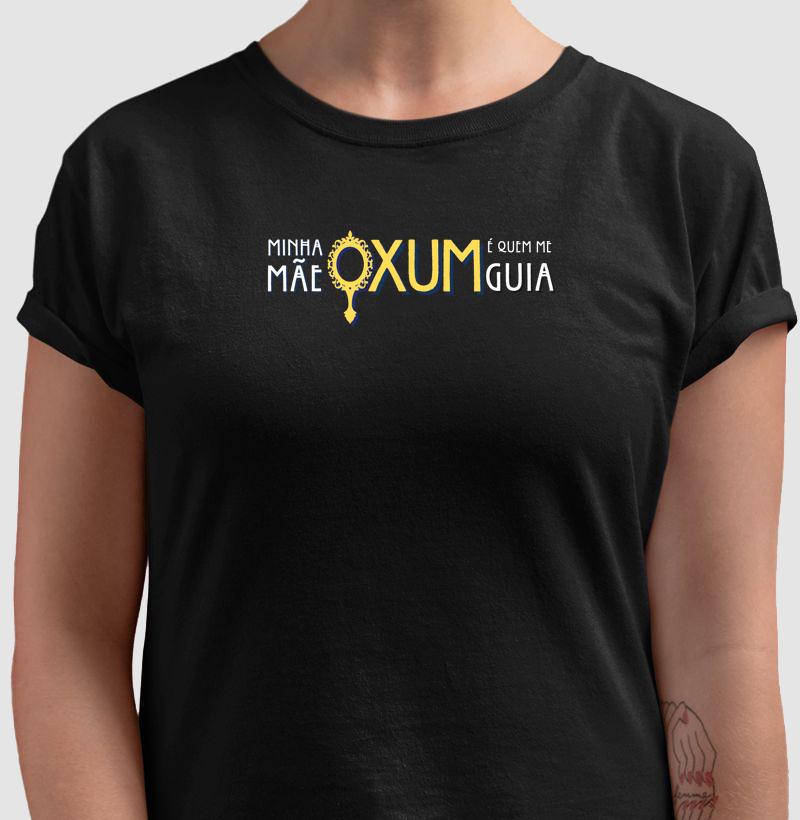 Camiseta Oxum é Quem me Guia Sombreada Preta Feminina