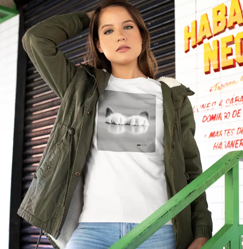 021 - Camiseta 100% algodão Surpresa