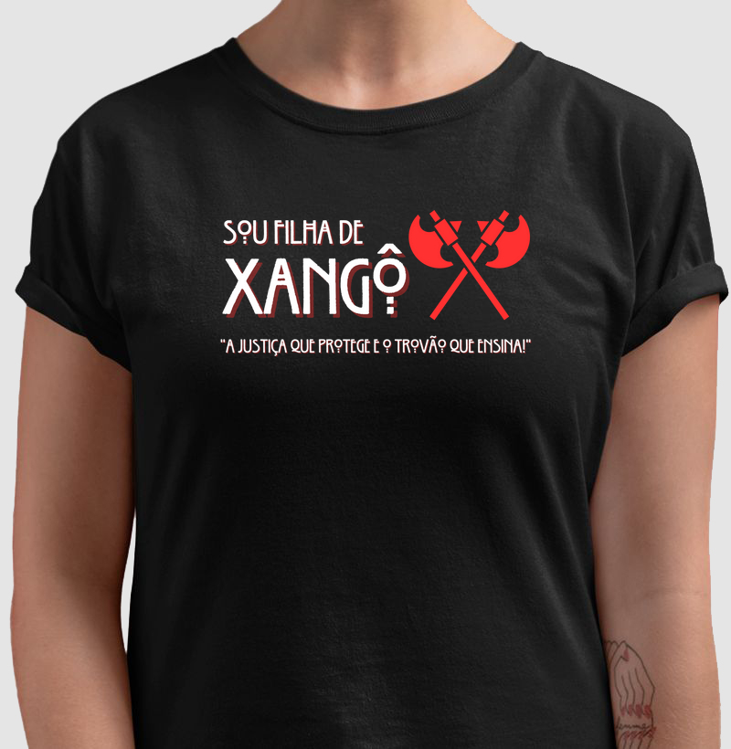 Camiseta Filha Xangô e Justiça Sombreado Preta Feminina