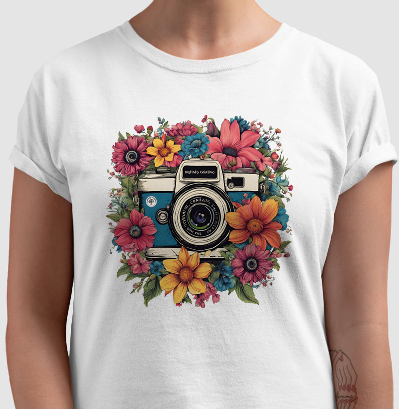Camisetas / Imagens Criativas / Câmera Floral 4