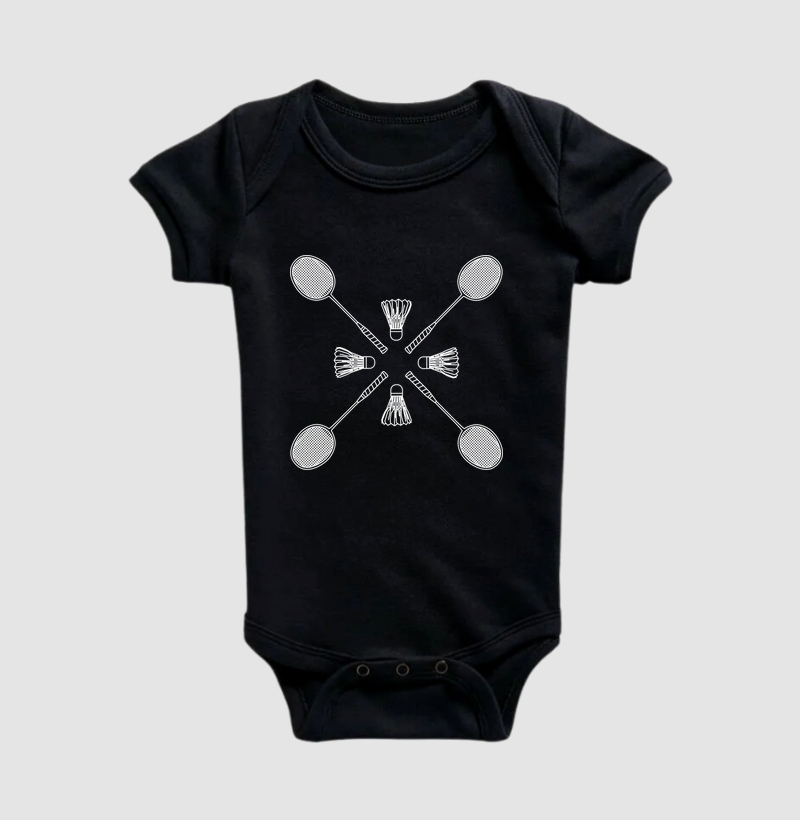 Quarteto de raquetes e petecas