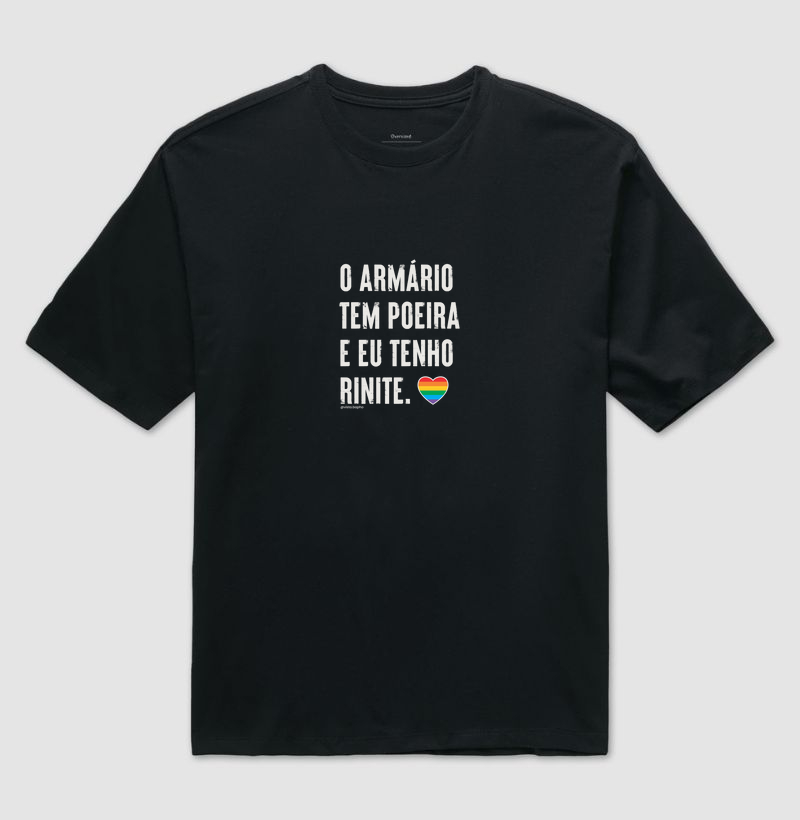 O armário tem poeira...