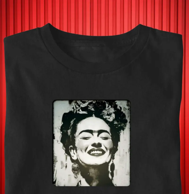 Rosto de Frida em preto e branco