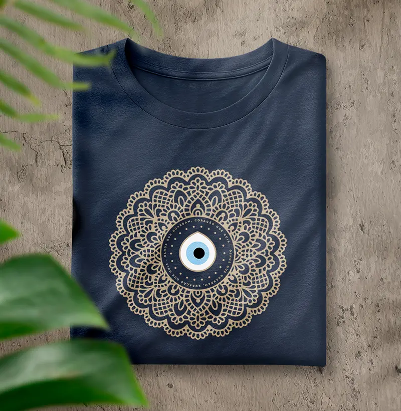 Olhos que guardam, coração que guia.